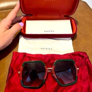 Authentic Gucci Hexagon Sunglasses Gold parts Tarnished